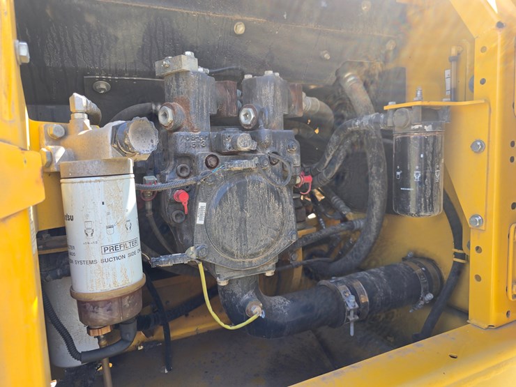 2013-komatsu-pc160-lc-image-69