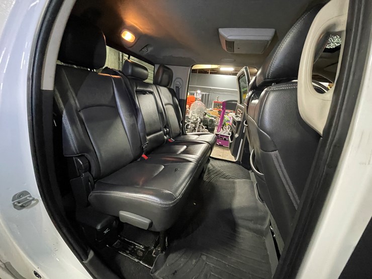 2012-dodge-3500-image-48