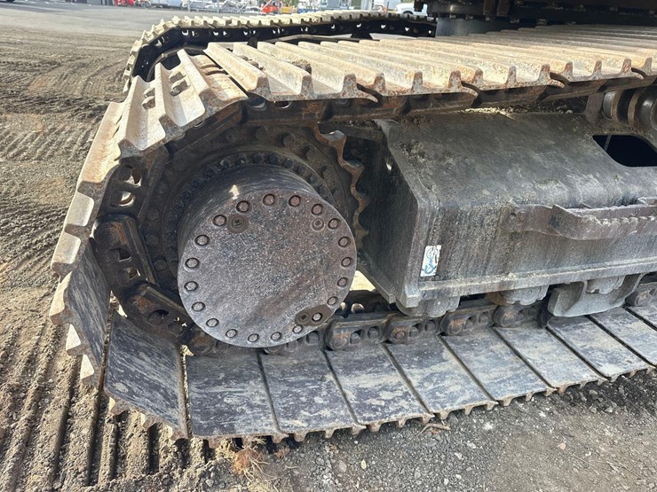 2019-deere-345g-lc-image-24