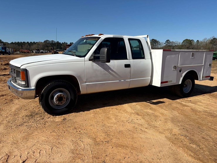 1999-chevrolet-silverado-3500-image-1