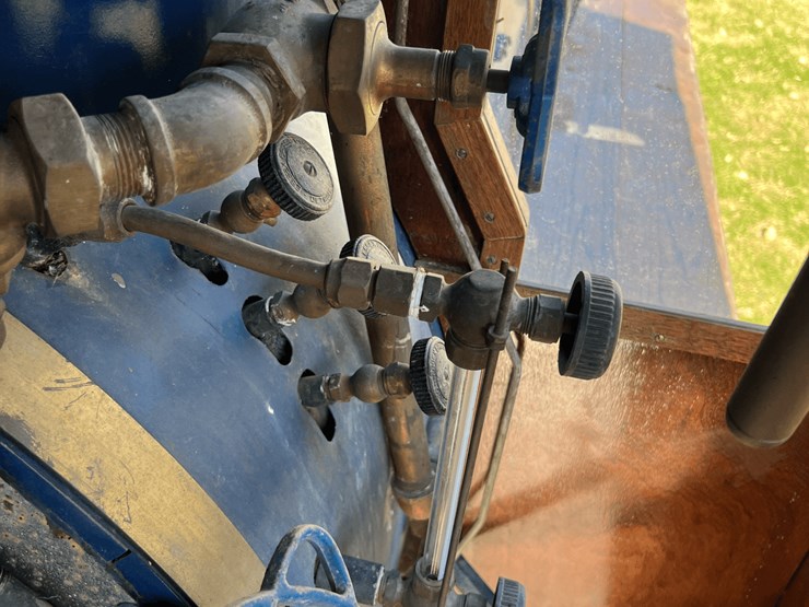 frick-steam-locomotive-with-track-image-125