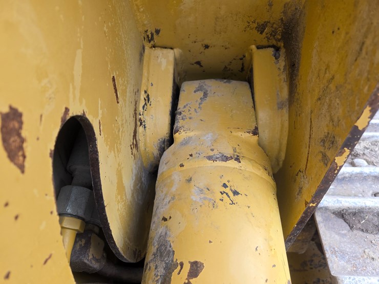 1996-caterpillar-953b-image-75