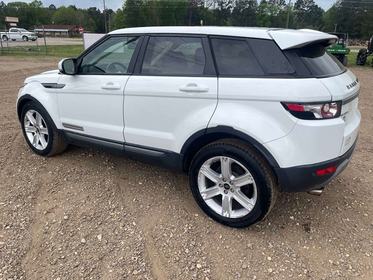 2013-land-rover-range-rover-image-2