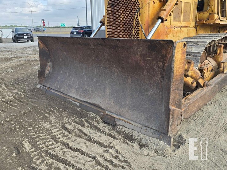 1982-caterpillar-d6d-image-9