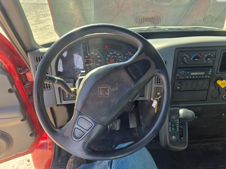 2007-international-durastar-4300-image-53