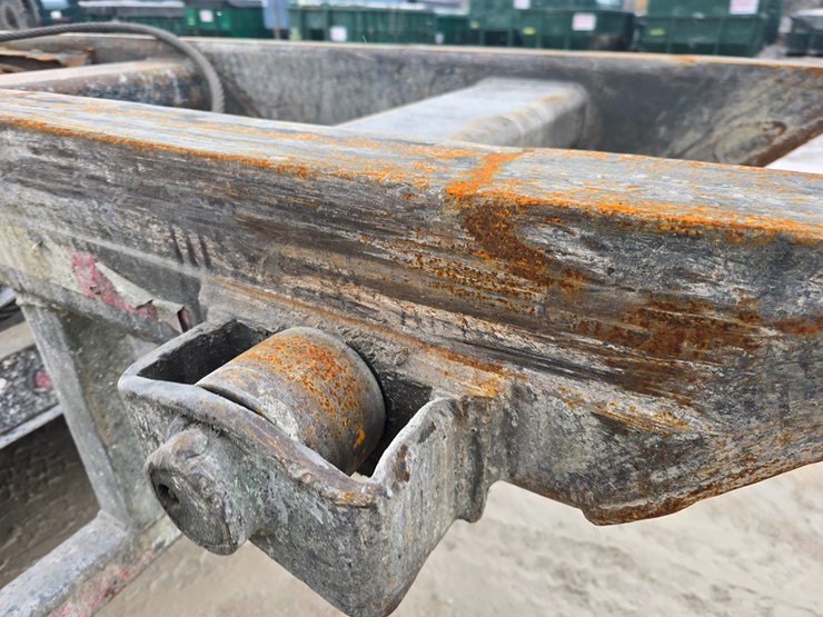 #22591-•-2007-mack-cv713-granite-roll-off-truck-image-74