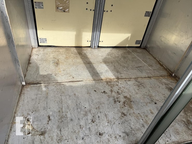 9'-container-doors-both-sides-image-5