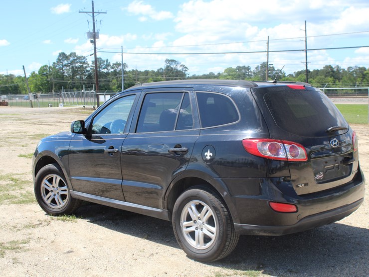 2010-hyundai-santa-fe-image-4