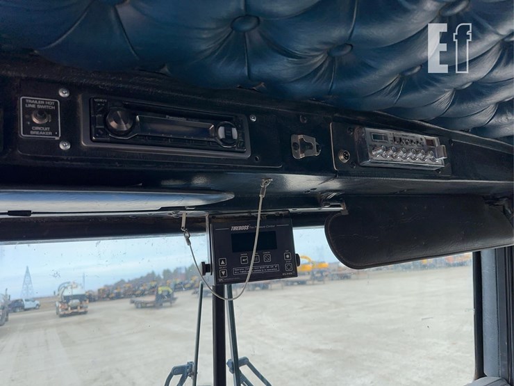 1998-kenworth-t800-image-76