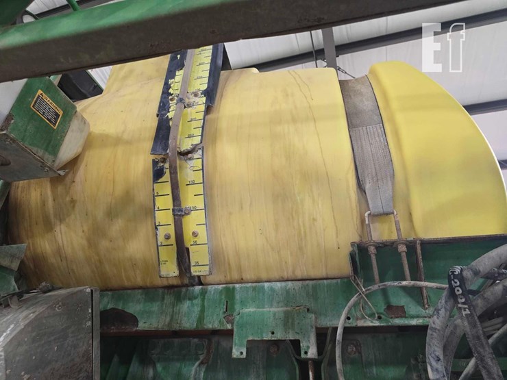 2011-john-deere-4630-image-23