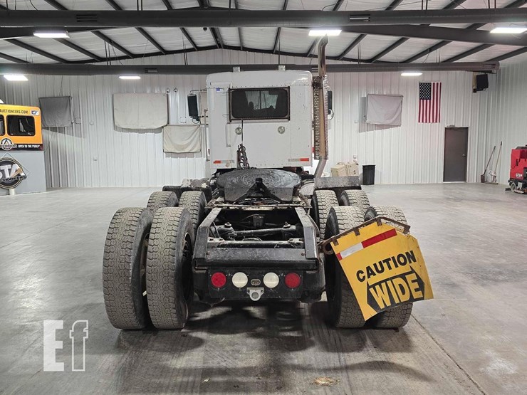 2012-kenworth-t800-image-8