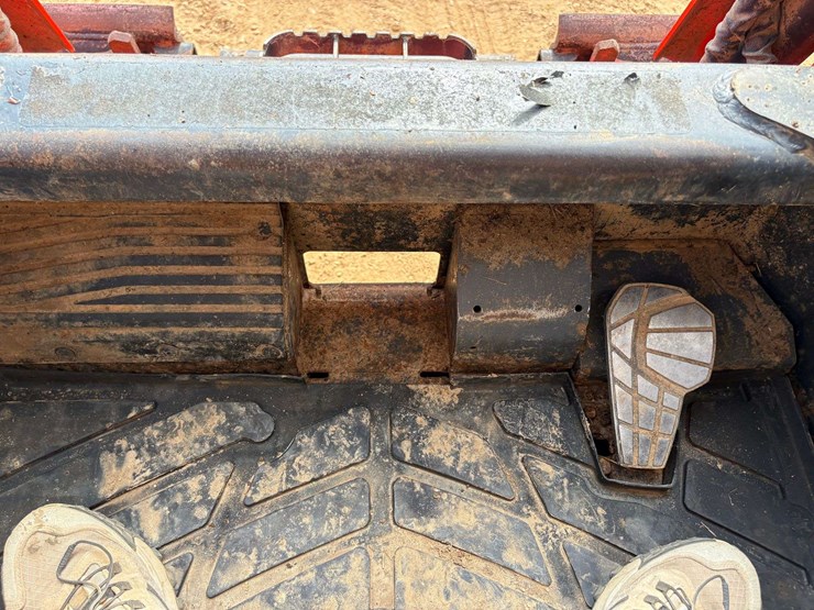 kubota-svl90-2-image-12