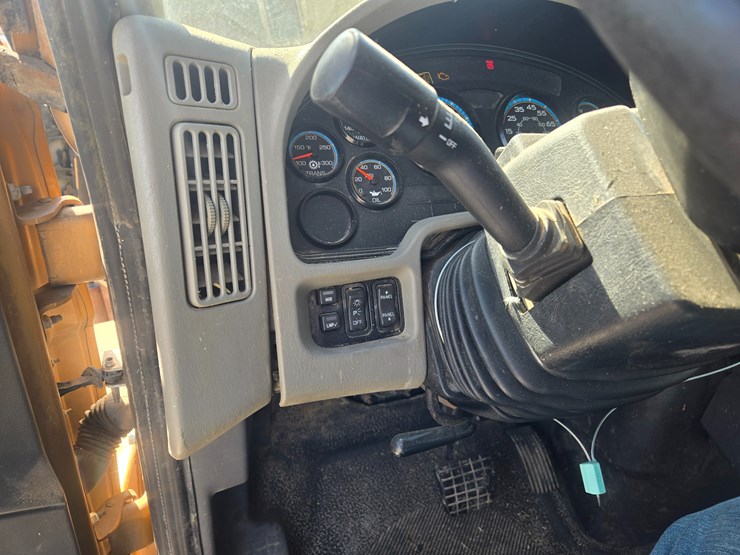 2013-international-workstar-7400-image-60