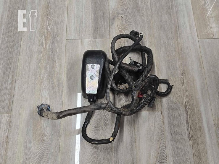 2015-new-holland-roll-belt-450-image-24