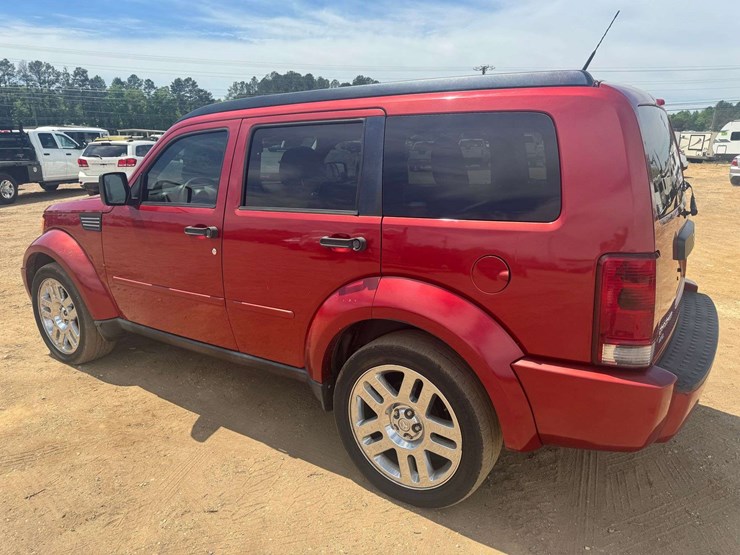 2011-dodge-nitro-image-4