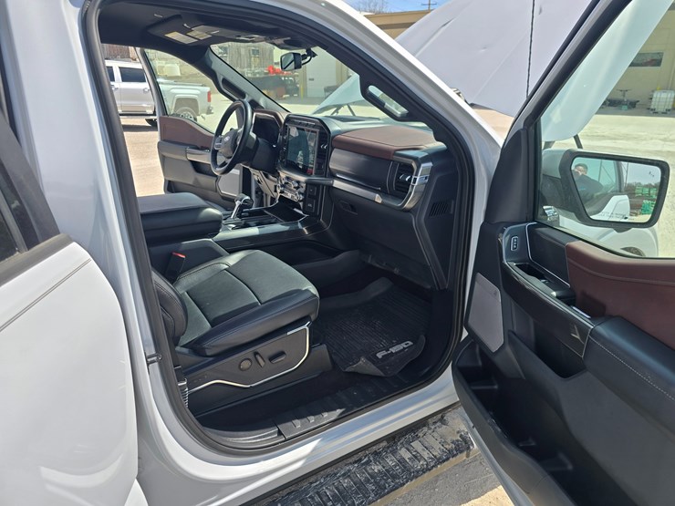 2022-ford-f150-image-52