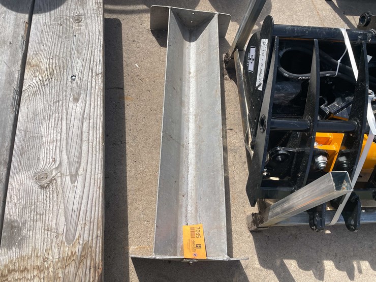 #7065-•-36"-trough-(o3)-image-2