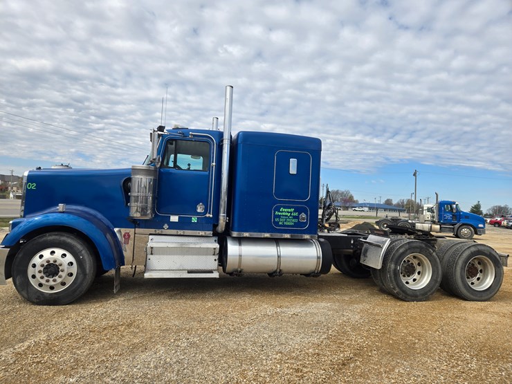 1999-kenworth-w900-image-7