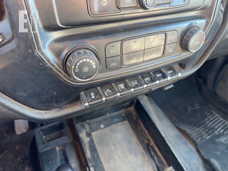 2019-chevrolet-3500-image-14