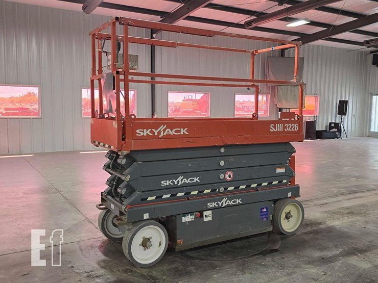 2017-skyjack-sjiii3226-image-1