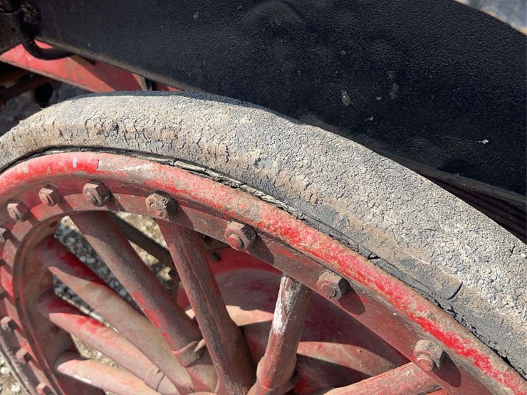 international-highwheeler-image-50