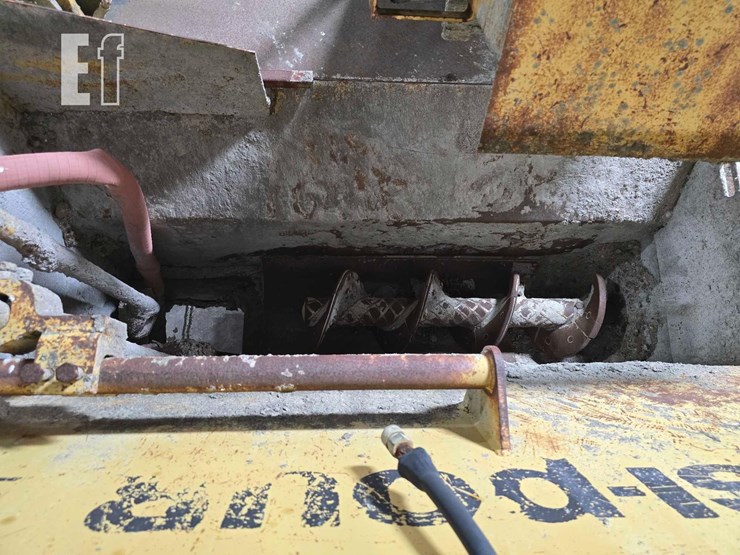 easi-pour compact curb-&-gutter-paver-image-14