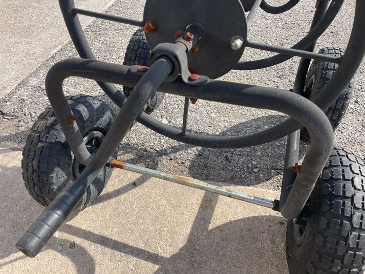 #7022-•-(2)-metal-hose-reels-(o3)-image-5