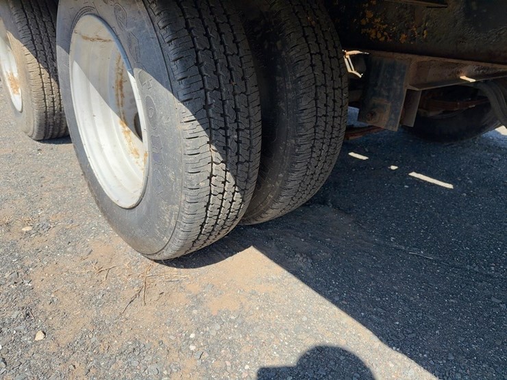 1993-eager-beaver-10ha-t/a-utility-trailer-image-9