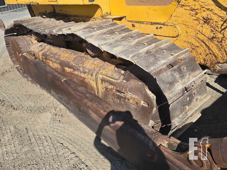 2006-deere-750j-image-39