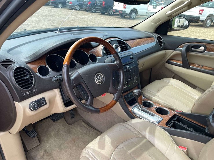 2011-buick-enclave-cxl-image-11