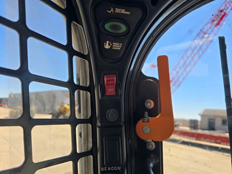 2020-bobcat-t770-image-53