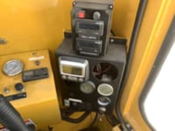 2024-kenworth-t800-image-13