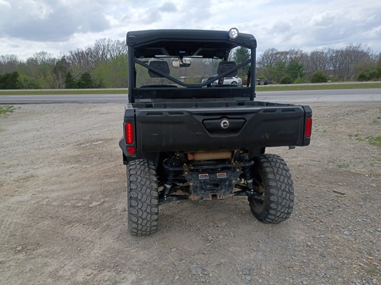 2022-can-am-defender-hd9-image-6