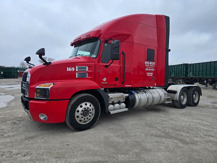 #22592-•-2019-mack-anthem-sleeper-truck-image-3