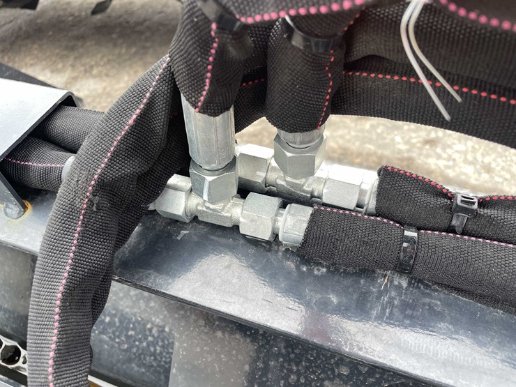 #7049-•-unused-wolverine-48"-mini-skid-steer-(o11)-image-9