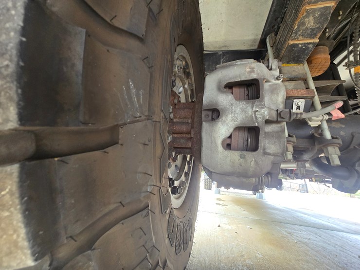 2020-ford-f550-image-106