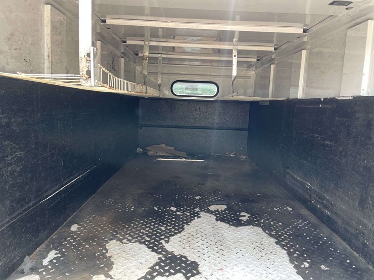 2015-dodge-ram-2500-image-16