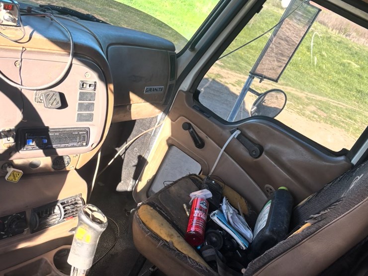 2004-kenworth-t800-image-8