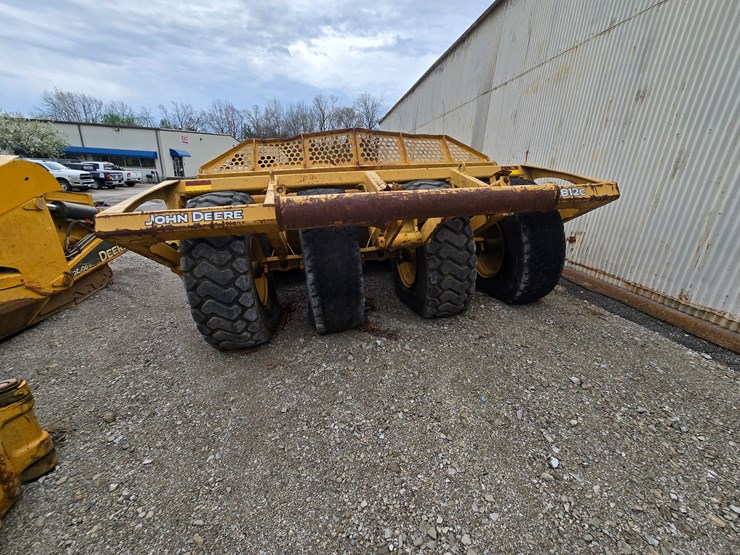 2006-deere-1812c-image-6