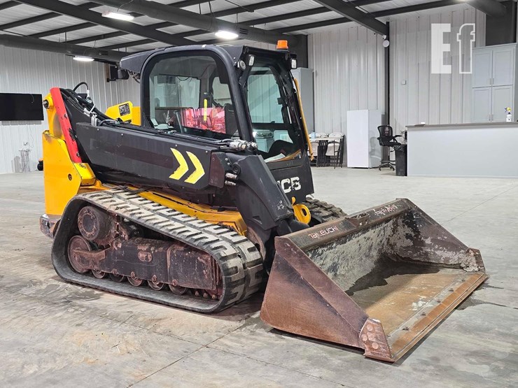 2021-jcb-3ts-8t-image-2