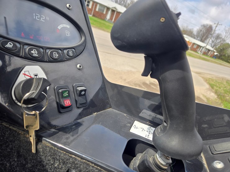 2023-bobcat-l28-image-27