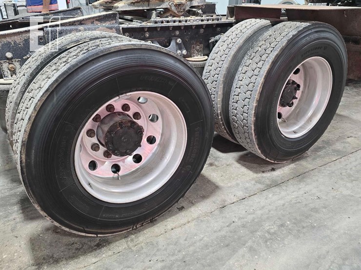 2017-international-prostar-image-25