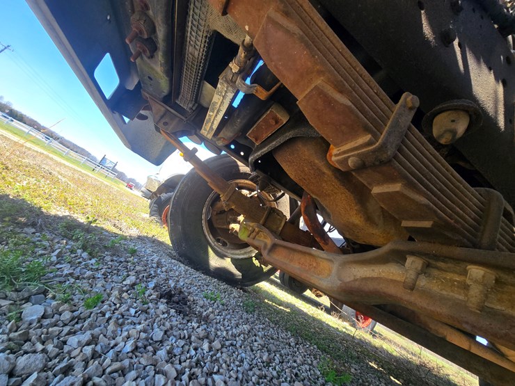 1997-ford-f700-image-22