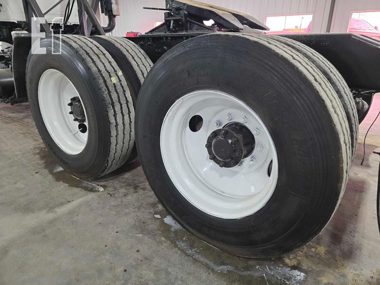 2005-mack-chn613-image-25