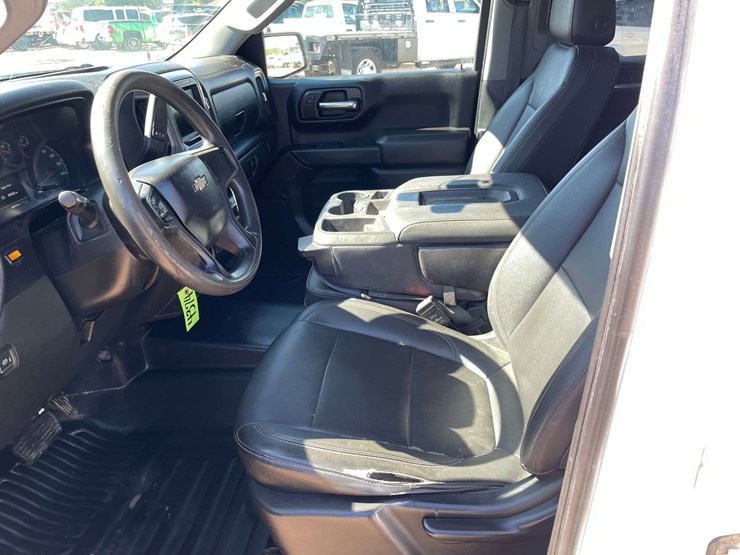 2019-chevrolet-silverado-1500-image-10