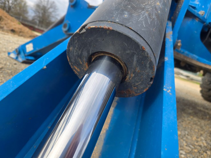 2015-genie-gth1056-image-68