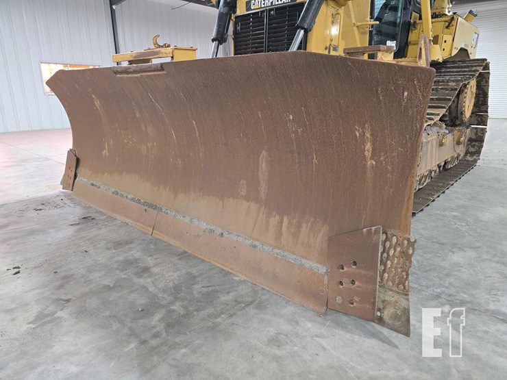 2011-caterpillar-d6t-xw-image-9