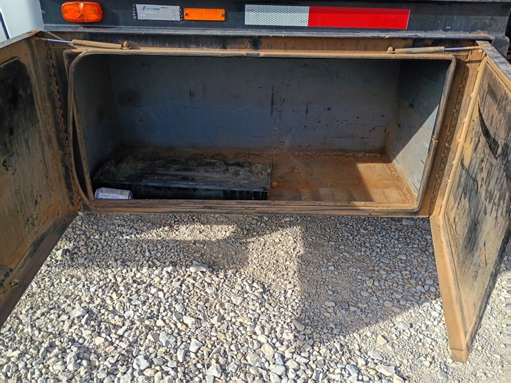 2005-ford-f750-image-100