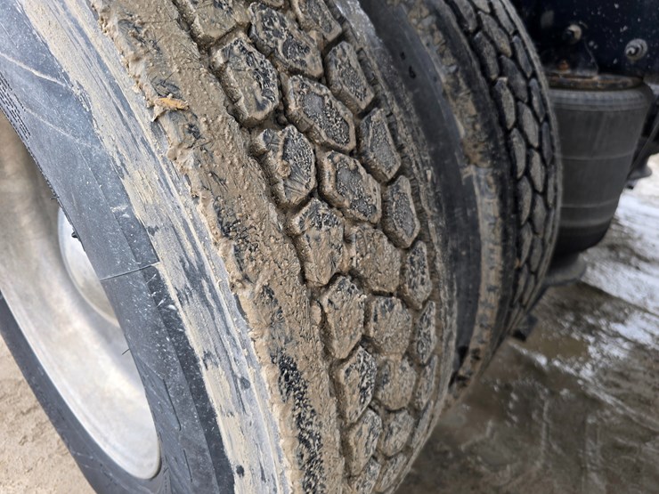 #22610-•-2019-mack-anthem-sleeper-truck-image-63