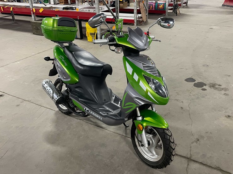 #1468-•-2011-taizhou-moped-(has-wi-title)-(d)-image-4